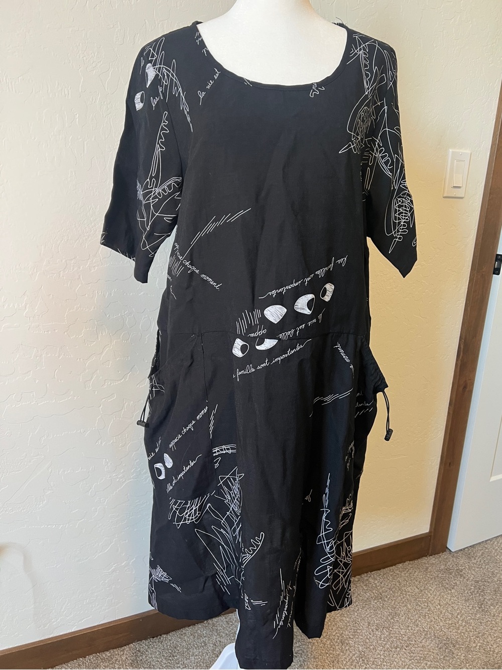 Comfy USA Artsy French Script Scribble Midi Shift Dress Pockets Black Lagenlook